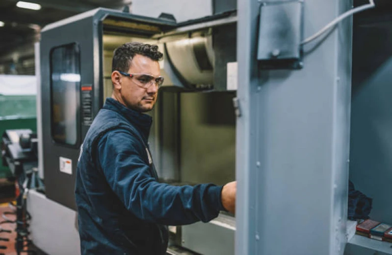 laboratório metalúrgico de análise e ensaio